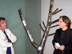 Xurxo Ouro Claro exp&oacute;n as s&uacute;as esculturas na Coru&ntilde;a