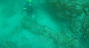 Mergulladores da Xunta comprobaron o estado dos restos do gale&oacute;n / Foto cedida por Cultura