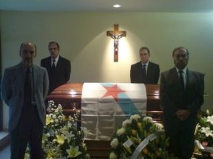 Imaxe do velorio de Elixio Rodr&iacute;guez / Foto: cadernoarraiano.blogspot.com