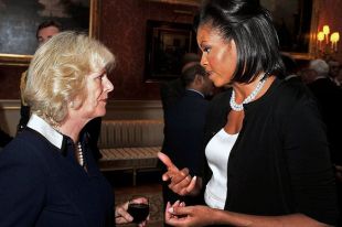 A recepci&oacute;n no Buckingham Palace deixou imaxes curiosas