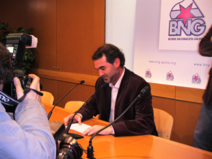 Anxo Quintana respondeu &aacute;s preguntas dos xornalistas