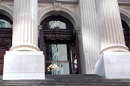 A escola est&aacute; situada no barrio de Brooklyn