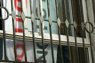 Varios traballadores pech&aacute;ronse o xoves na Autoridade Portuaria