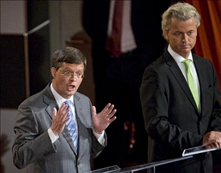 O conservador Balkenende e o xen&oacute;fobo Geert Wilders