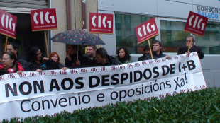 Os delegados sindicais manifest&aacute;ronse este xoves diante do edificio do Consorcio