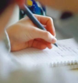 Os sindicatos denuncian que esta Orde "non garante os resultados que di buscar" e entenden que o que pretende &eacute; "reducir a presenza do galego"