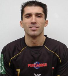 Pitu, coa camisola do Leis co n&uacute;mero 7