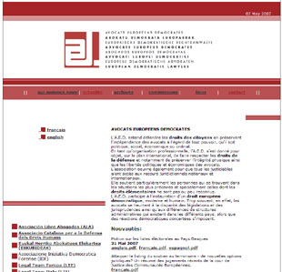 A AED critica que se lle impida ir aos comicios a xente que participou en mobilizaci&oacute;ns ou tivo contacto con presos