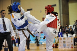 Algunhas das espectuaculares imaxes que nos deixou o campionato estatal de exhibici&oacute;n / Foto: Federaci&oacute;n Galega de Taekwondo