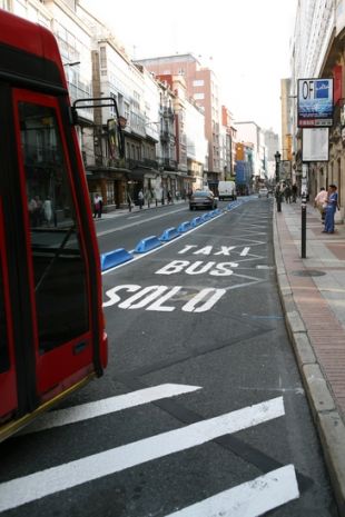 O uso do transporte p&uacute;blico en Galiza &eacute; case tres puntos inferior &aacute; media estatal