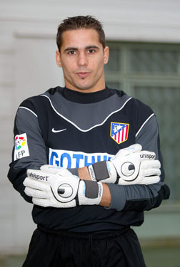 Aragoneses, co traxe do Atl&eacute;tico de Madrid