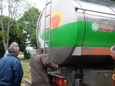 Ju&aacute;rez censurou actitudes como a de baleirar os cami&oacute;ns de leite