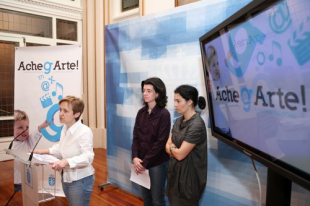 A concelleira de Cultura, Mar&iacute;a Xos&eacute; Bravo, na presentaci&oacute;n do programa de AchegArte