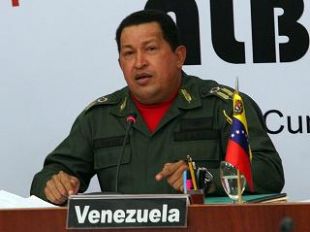 O presidente venezuelano Hugo Ch&aacute;vez na VII Cimeira da ALBA en Cuman&aacute;