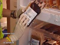 Fuentes ti&ntilde;a mostras de sangue na s&uacute;a casa