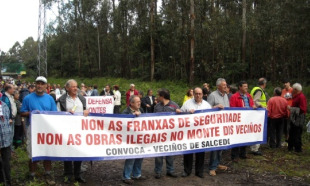 Imaxe dunha das manifestaci&oacute;ns contrarias &aacute; ampliaci&oacute;n da franxa da Brilat