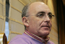 Jim&eacute;nez Mor&aacute;n conseguiu os avais exixidos (242) nos concellos de m&aacute;is de cinco mil habitantes