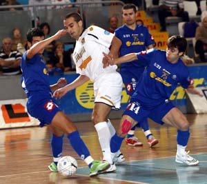 O &Aacute;zkar visita Murcia &aacute; procura do liderado