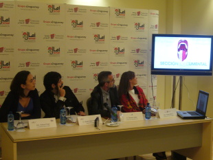 Dous momentos da presentaci&oacute;n da programaci&oacute;n oficial do festival