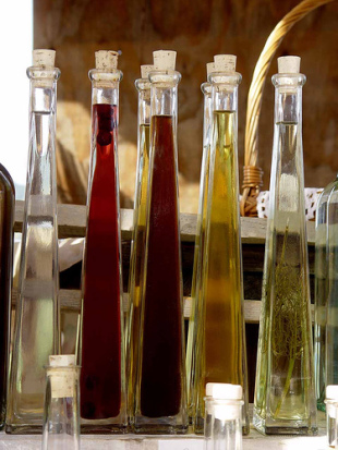 O licor caf&eacute;, o de herbas e a augardente ver&iacute;an limitada a s&uacute;a venda