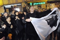 Sim&eacute;oni, coa bandeira, este domingo