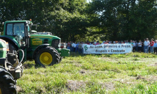 Na actualidade, os produtores reciben de media 22 c&eacute;ntimos de euro por litro