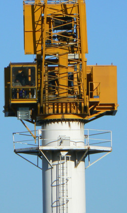 Aseguran que non baixar&aacute;n mentres non sexan recibidos pola direcci&oacute;n da empresa / Imaxe: Z&eacute;lia Garcia