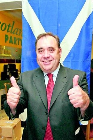 Alex Salmond cumpriu este venres un ano &aacute; fronte do goberno de Escocia
