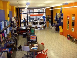 O sector da venta de tecnolox&iacute;as da informaci&oacute;n &eacute; o &uacute;nico que viu medrar a s&uacute;a cifra de negocios