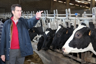 Feijoo realizou unha intesnsa campa&ntilde;a electoral polos 315 concellos do pa&iacute;s nos comicios que o levaron &aacute; Xunta