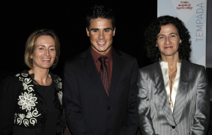 G&oacute;mez Noya, con Marta Souto e &Aacute;nxela Bugallo