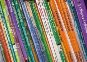 As axudas para os libros de texto son obxecto da &uacute;ltima pol&eacute;mica en educaci&oacute;n entre o Goberno e o PSdeG