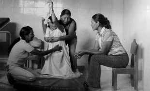 Preparaci&oacute;n para o parto, de Lu&iacute;s Vera (ONGD Paz e Desenvolvemento)