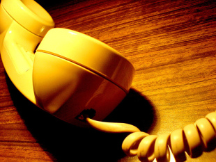 A audiencia das mensaxes ser&aacute;n tanto os m&oacute;biles como os fixos chamantes