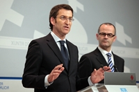 Feijoo, acompa&ntilde;ado polo conselleiro de Educaci&oacute;n, nunha imaxe de arquivo