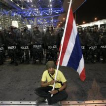 A oposici&oacute;n bloquea o aeroporto