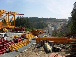 Obras do TAV en Pazos de Bord&eacute;n (Deza) / Flickr: FreeCat