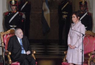 No d&iacute;a que recibiu unha homenaxe da actual presidenta, Fern&aacute;ndez de Kitchner, na Casa Rosada / Imaxes enviadas por D&eacute;bora Campos