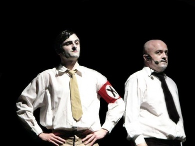 X&uacute;lio Abonjo &eacute; Fito e Goldi &eacute; Paco en 'Hendaya, mon amour'