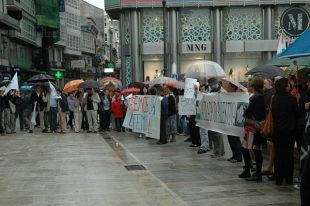 Concentraci&oacute;n fronte ao Obelisco da Coru&ntilde;a (clique para ampliar)