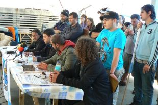 Os traballadores permaneceron 46 d&iacute;as acampados (clique para ampliar)