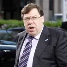 O primeiro ministro irland&eacute;s, Brian Cowen