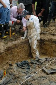 Garz&oacute;n asistindo &aacute; apertura dunha foxa