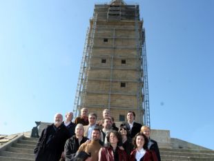 Quintana, con membros do BNG, este martes na Coru&ntilde;a (clique para ampliar)