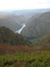 Ao lonxo, os Can&oacute;ns do Sil / Flickr: cayetano