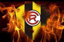 O Escudo do R&aacute;pido de Bouzas ardendo