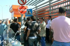 Traballadores de GKN Driveline concentrados &aacute;s portas de Citro&euml;n / Imaxe: CIG