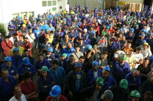 A CIG anunciou que axudar&aacute; economicamente os obreiros do metal en folga