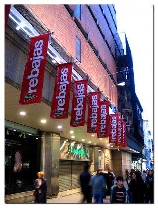 Os que non van para funcionarios, aspiran a traballar en empresas como El Corte Ingl&eacute;s / Flickr:  Roberto_Garcia