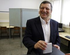 Dur&atilde;o Barroso, no momento de votar este domingo